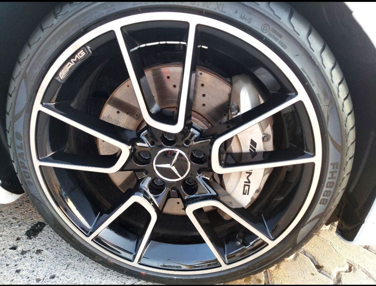 مرسيدس بنز A 35 AMG Premium + 2.0L