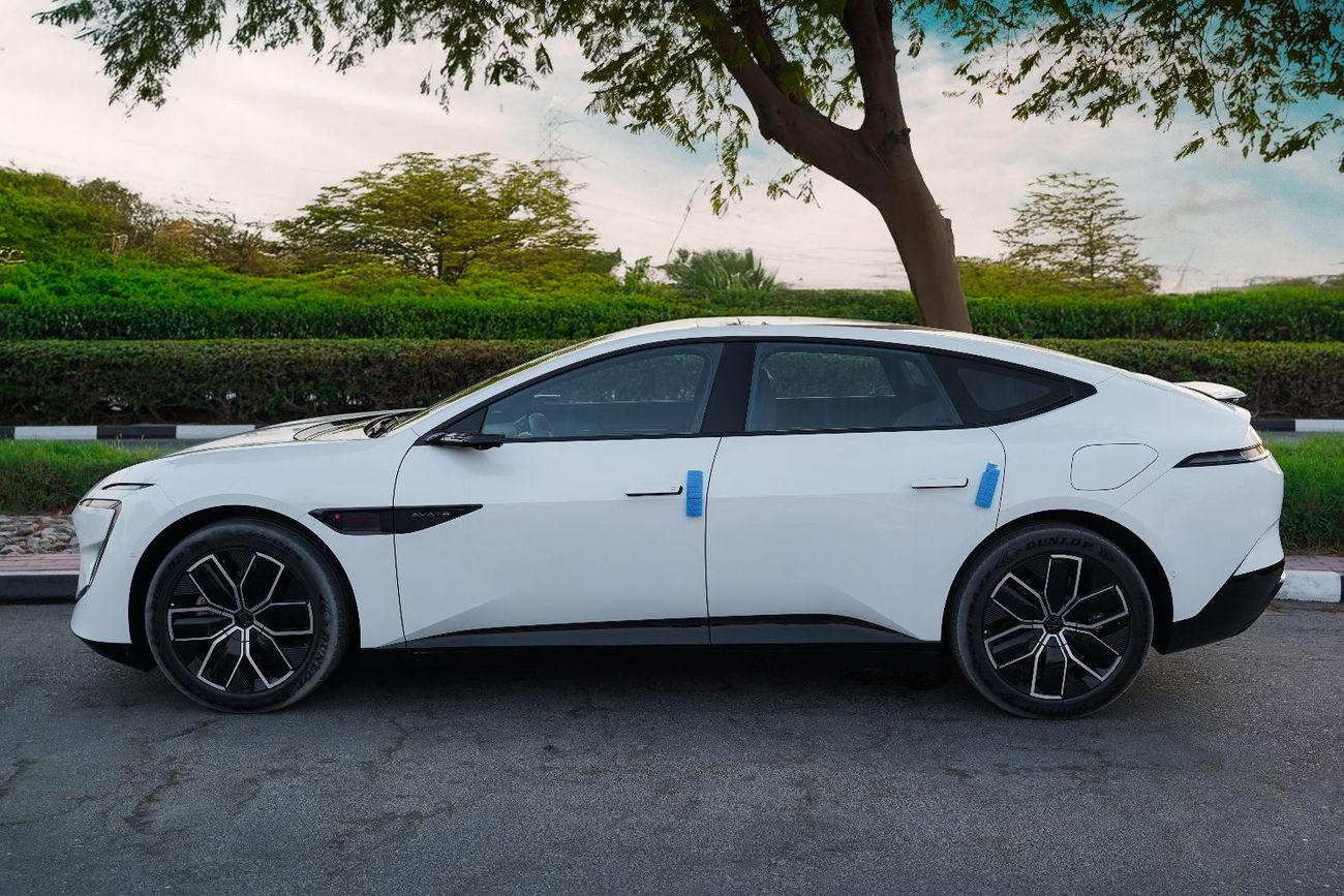 أفاتر 12 2025 AVATR 12 Ultra Extended Range Sedan White 0Km
