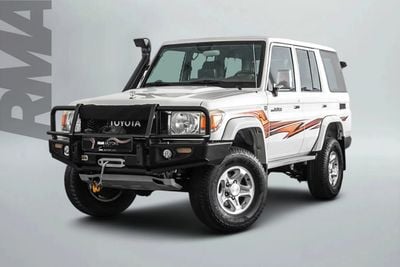 تويوتا لاند كروزر 70 LC76 LX