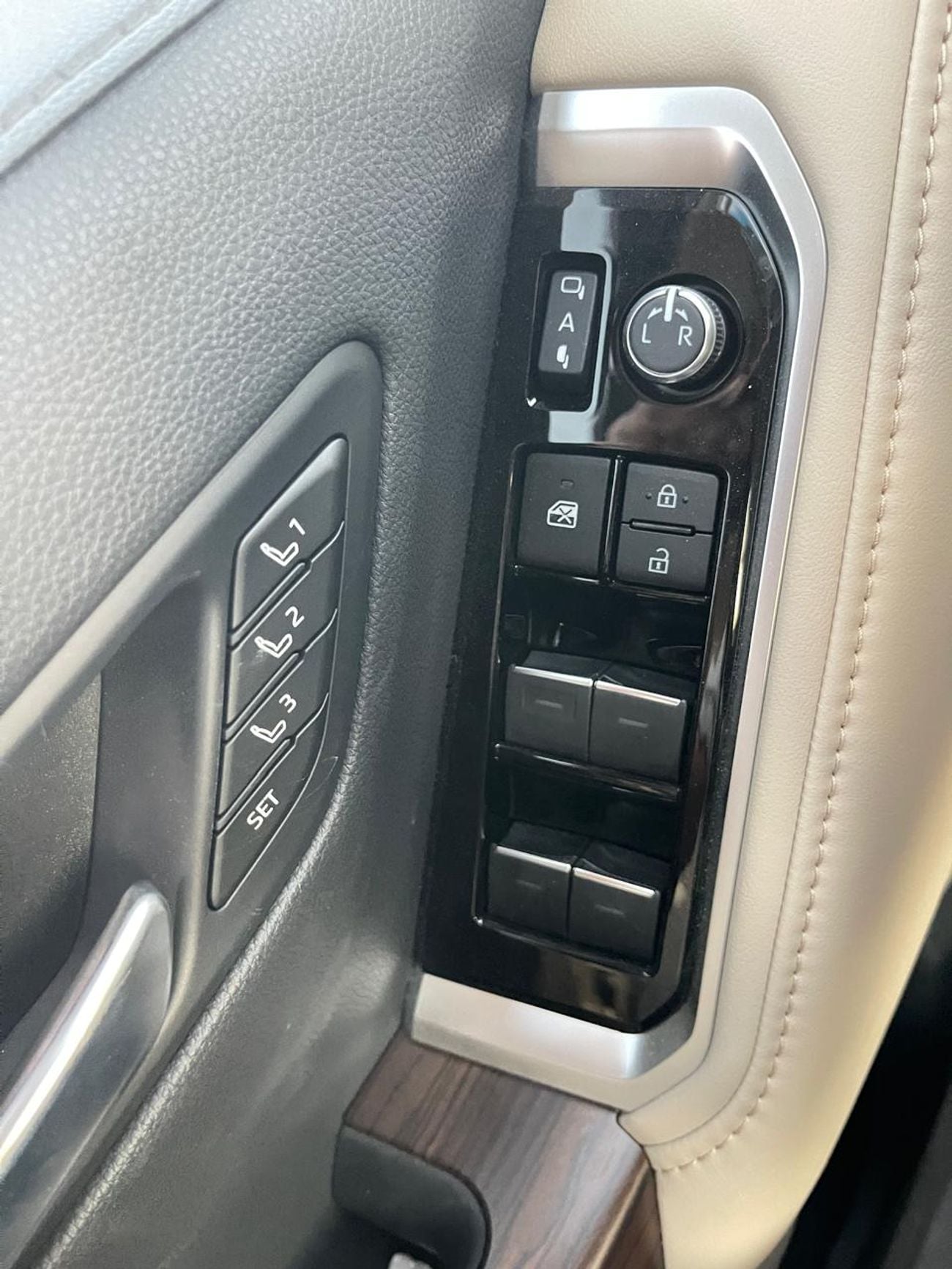 تويوتا لاند كروزر