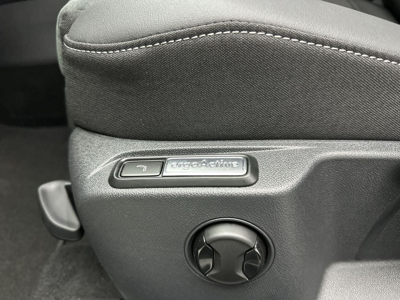 فولكس واجن T ROC Style 1.4L (REF#41650) / WAS 99,900 AED - NOW 89,900 AED