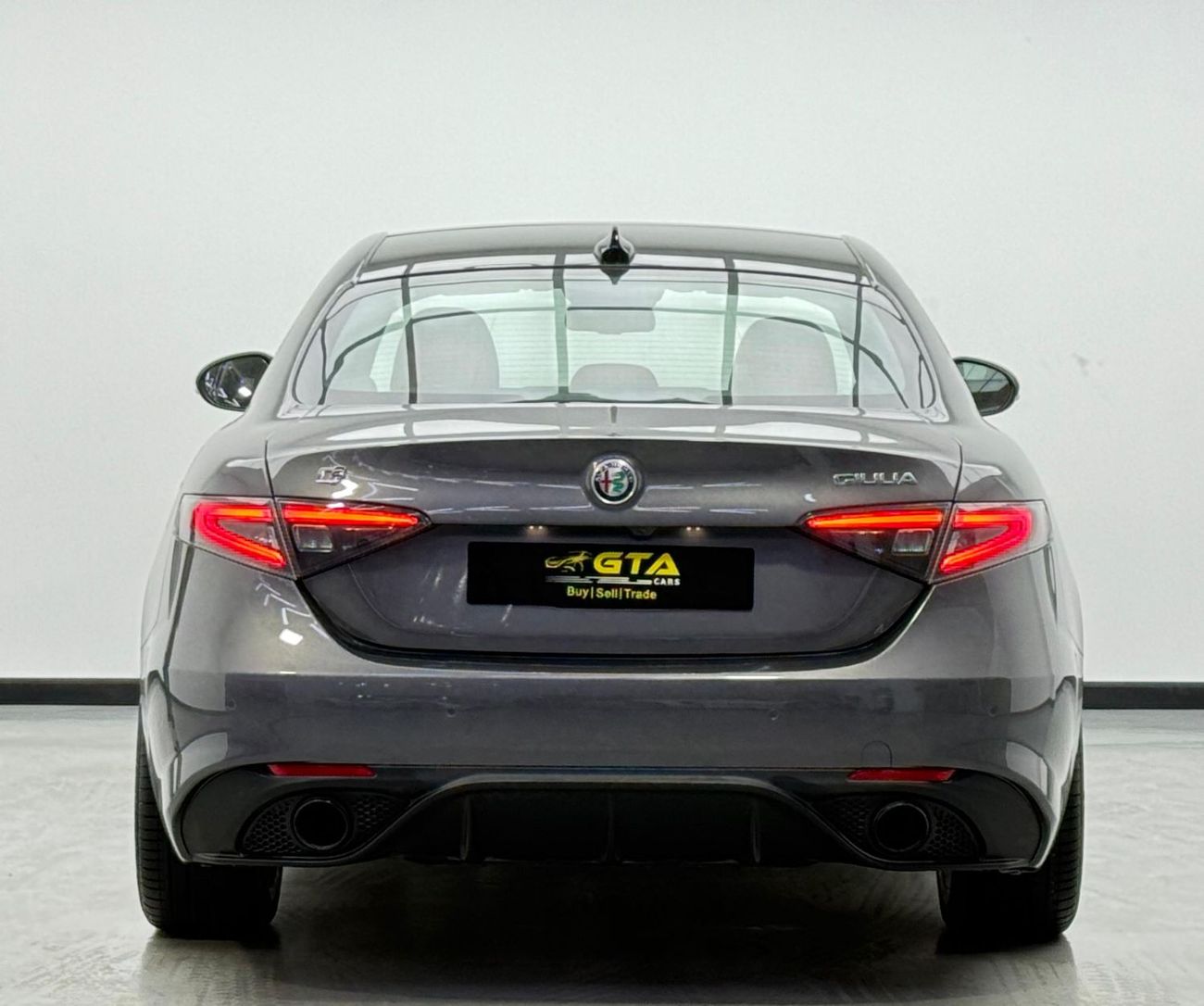 ألفا روميو جوليا 2024 Alfa Romeo Giulia Veloce Q2 MCA, 2028 Agency Warranty  Service Contract, Agency FSH, GCC