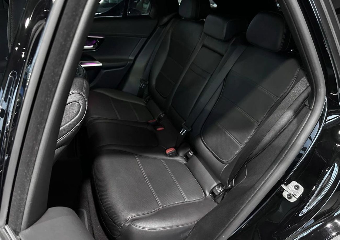 Mercedes-Benz GLC 300 clean title - no accident no painting