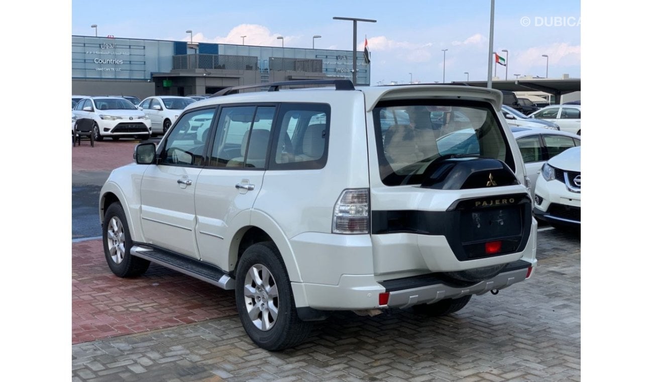 ميتسوبيشي باجيرو GLS متوسط 2019 l 3.0L l Sunroof Ref#04