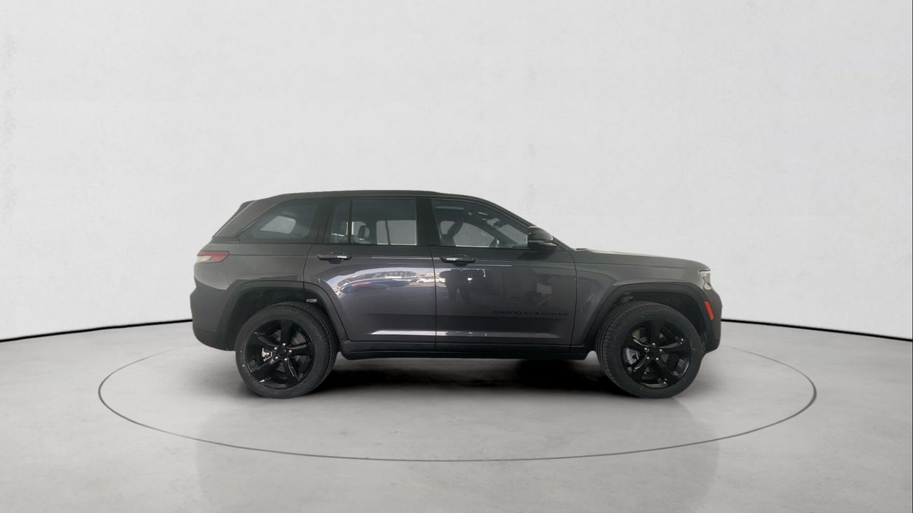 جيب جراند شيروكي Altitude | upto AED 20,000 Ramadan Discount | شامل الضمان | 0 ﺪﻔﻋﺓ ﺃﻮﻟﻯ