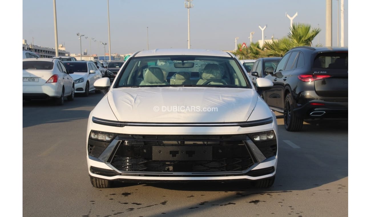 Hyundai Sonata Medium option 2.5 L   Rims 17