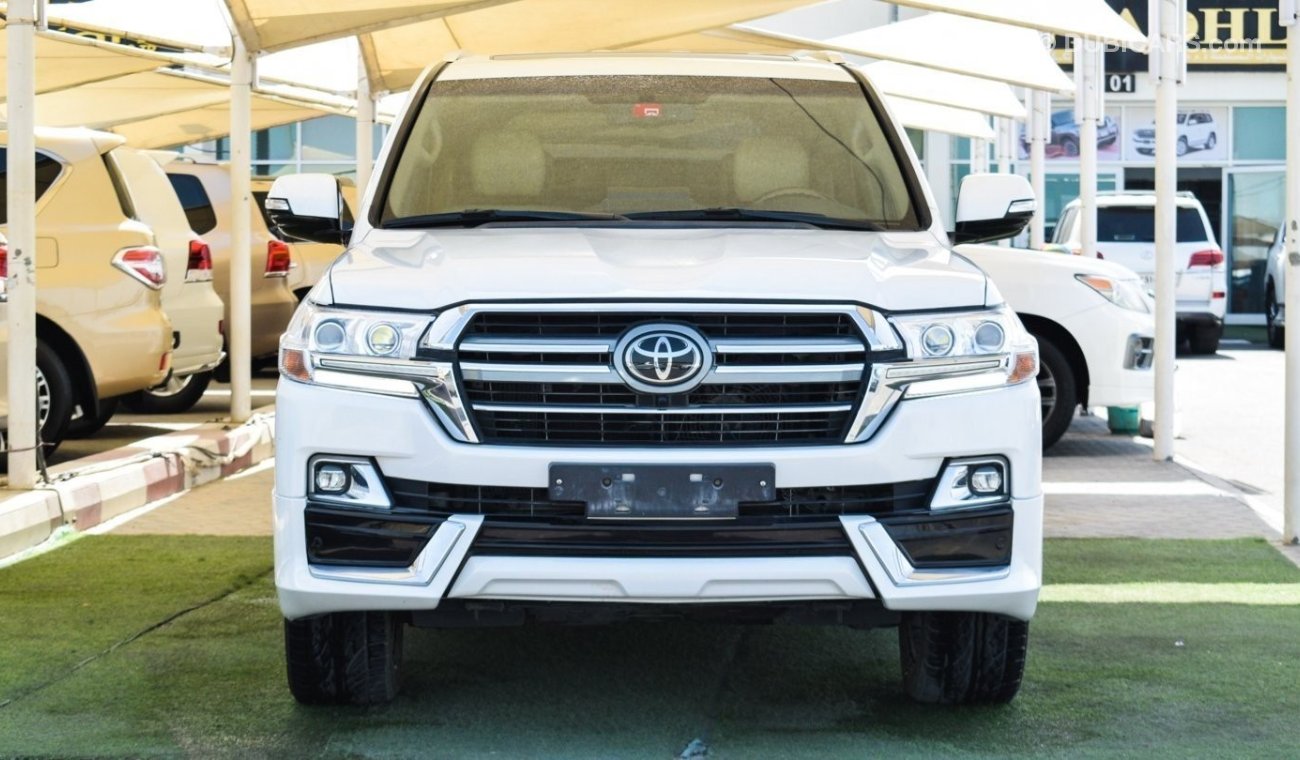 Toyota Land Cruiser GXR V6  With 2020 Body Kit Of VXR V8 5.7