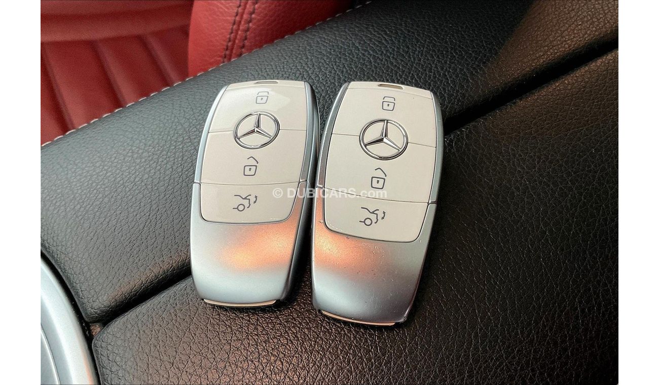 Mercedes-Benz C 200 Premium (AMG Line)