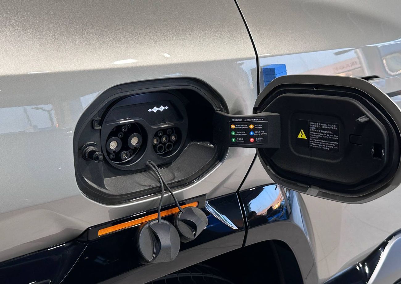 BYD Leopard 8 Smart and Brave Flagship Edition (7 Seats)