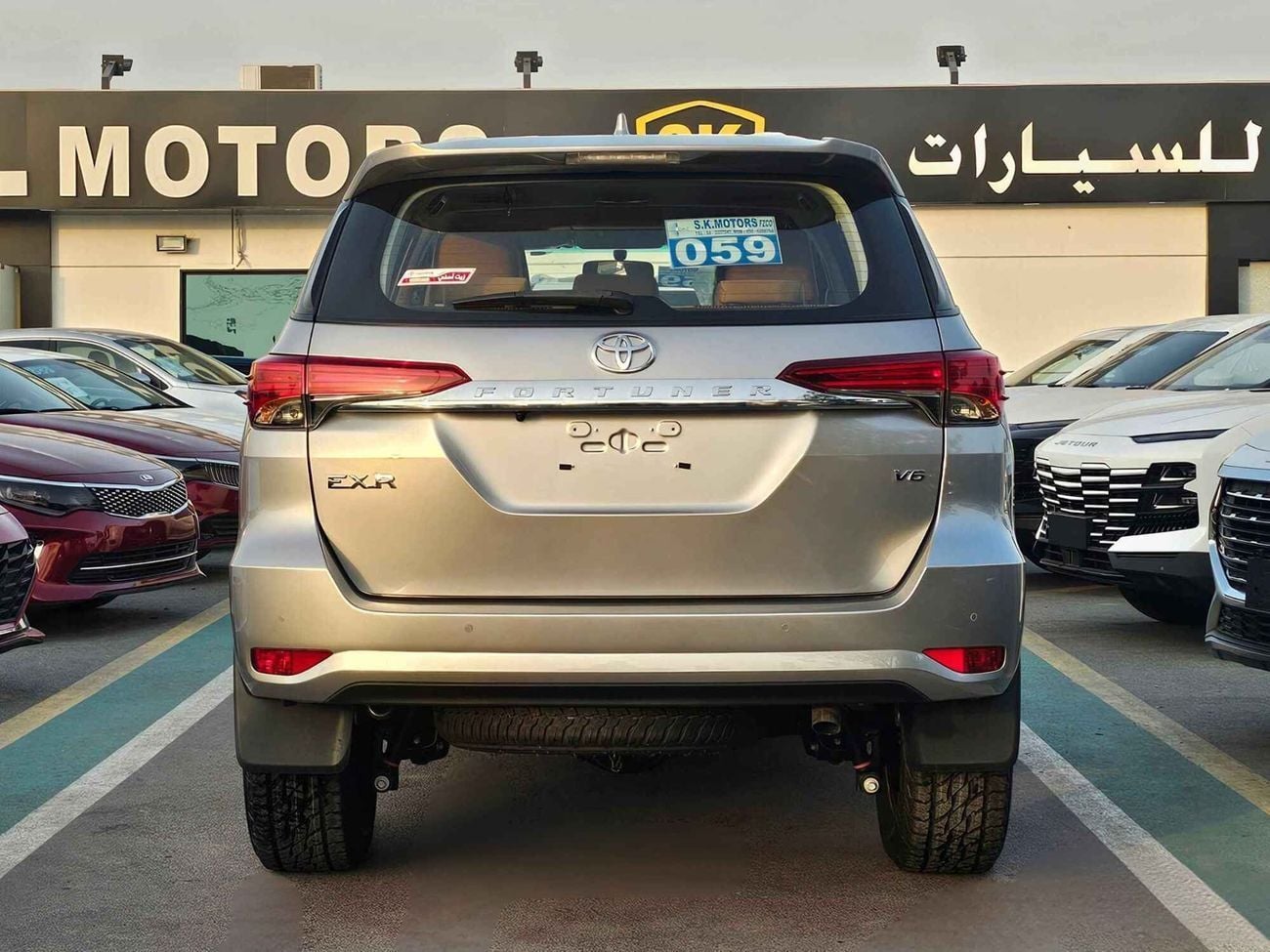 تويوتا فورتونر 4.0L V6 PETROL / 8 SCREEN + CAMERA / REMOTE KEY / REAR A/C (CODE # FP40VXB)