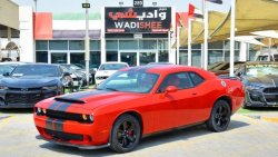 دودج تشالينجر Challenger SXT V6 3.6L 2018/ Original AirBags/ SRT Kit/Leather Interior/Excellent Condition