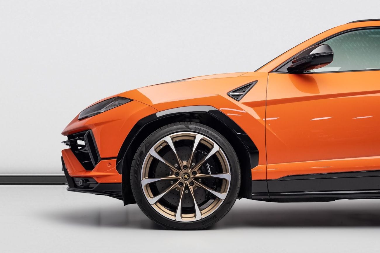 لامبورغيني اوروس S BUY NOW, PAY 2027 | THE BLACKLINE STANDARD | 1 Year Blackline Warranty, GCC, Low KMs
