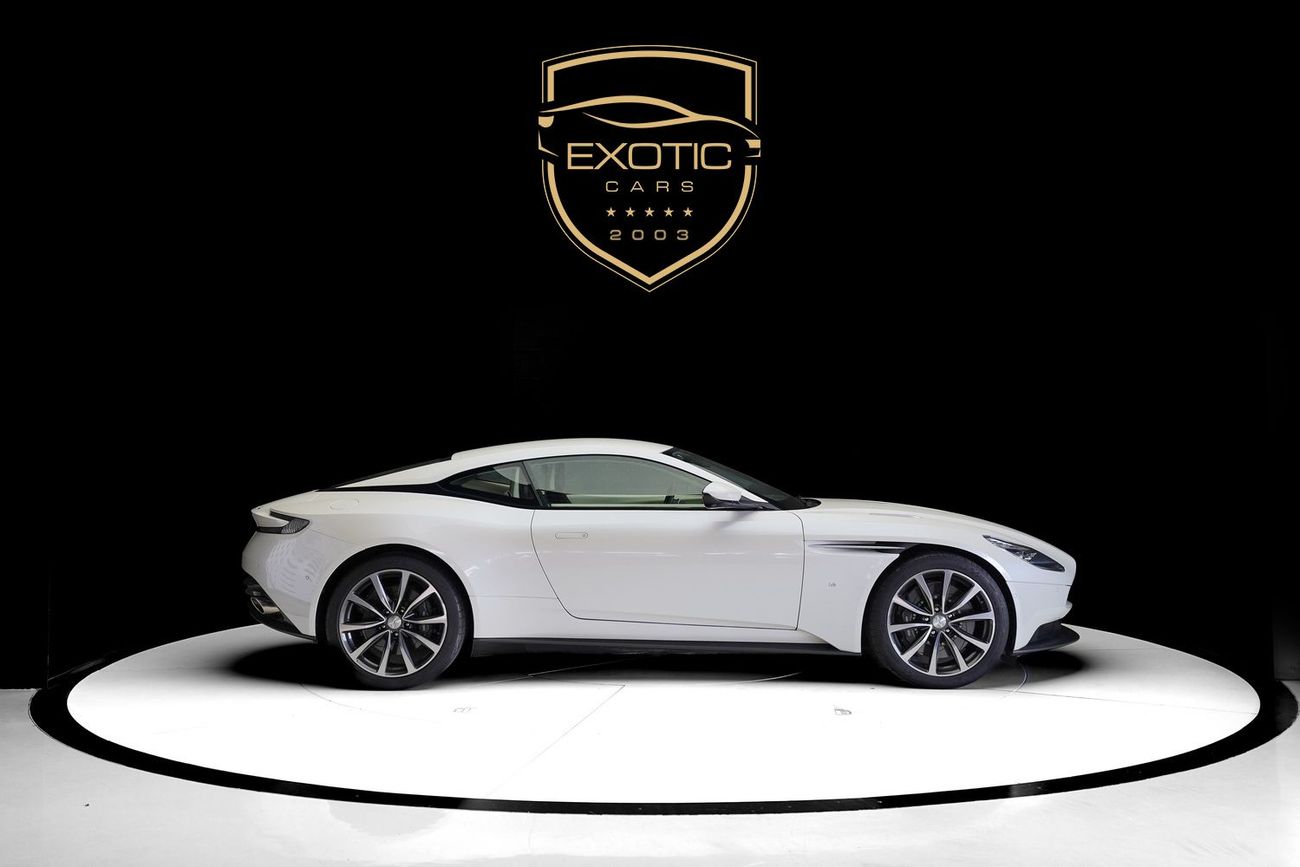 Aston Martin DB11 Std 5.2L