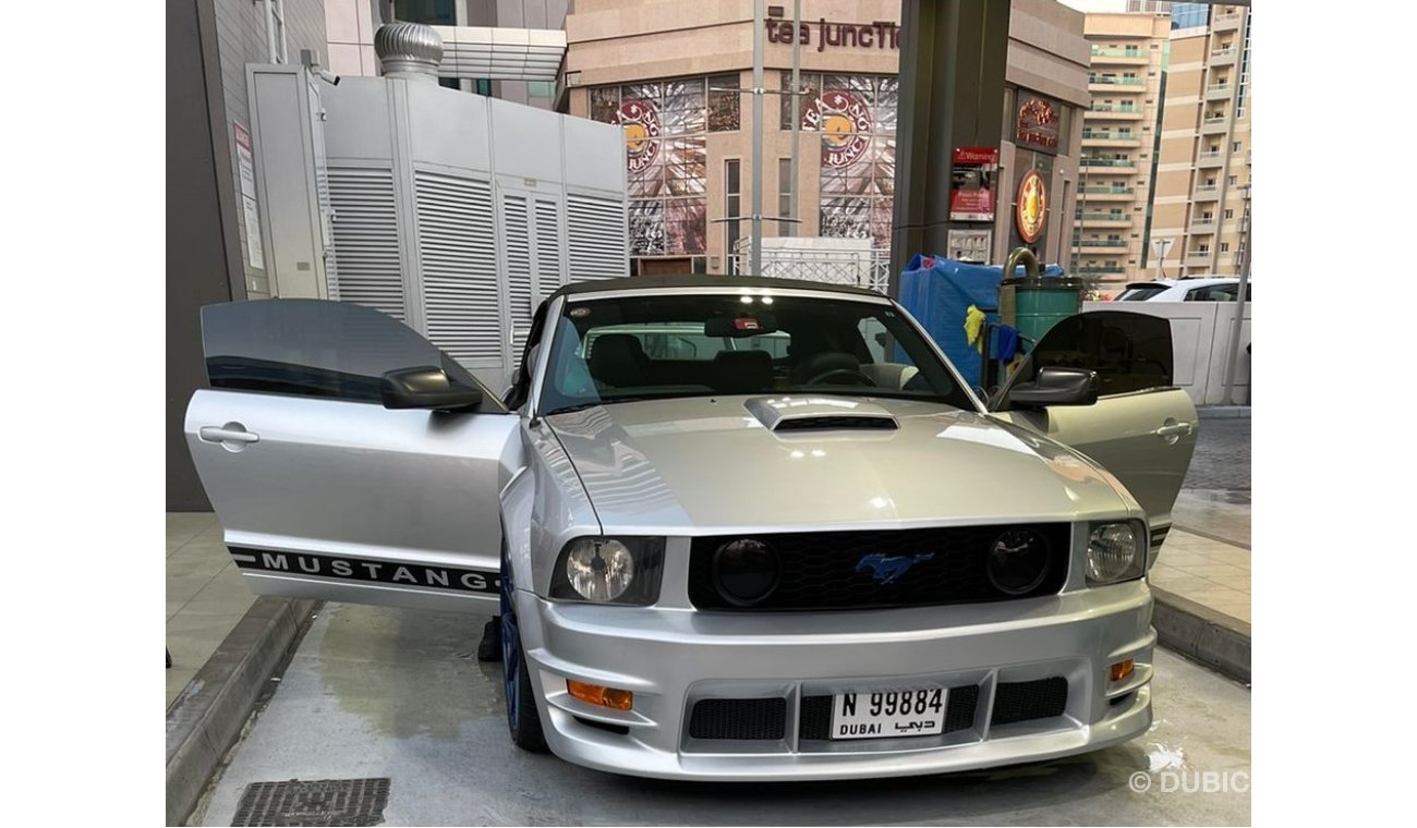 Ford Mustang GT mustang v8 4.6 L