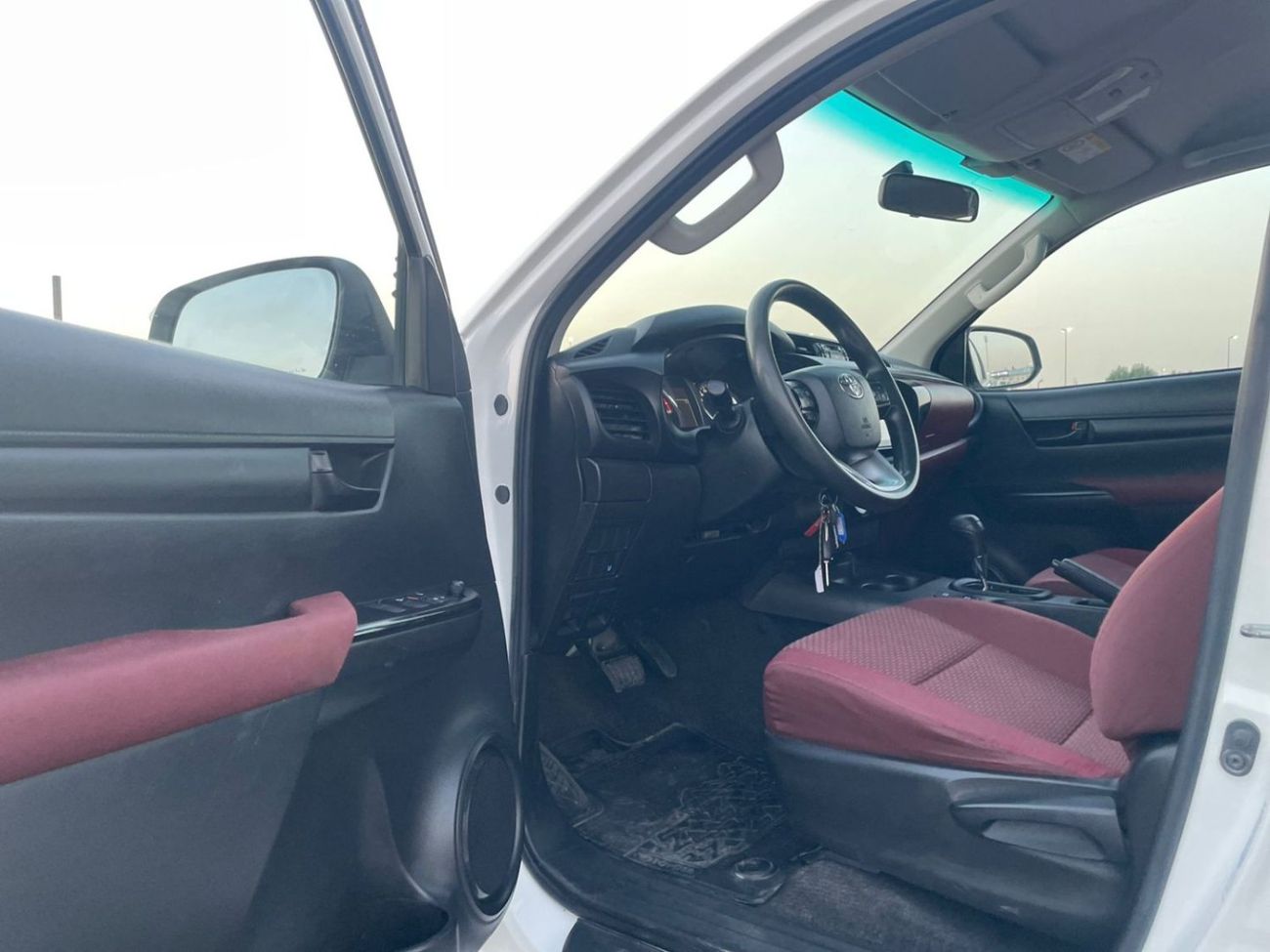 تويوتا هيلوكس 2021 Toyota Hilux Diesel 2.4L V4 Automatic - Rear CAM - Auto Doors - 4x4 AWD - Side Step -