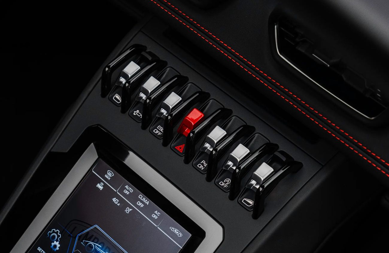 لامبورغيني هوراكان ايفو سبايدر 5.2L V10 Naturally Aspirated Engine