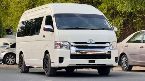 Toyota Hiace 14 SEATER VAN | MULTIMEDIA SCREEN | MANUAL TRANSMISSION | 3.0L DIESEL | AC | RHD
