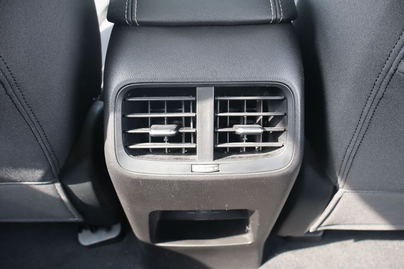 Chevrolet Captiva LT 1.5L (150 HP) (7 Seater)