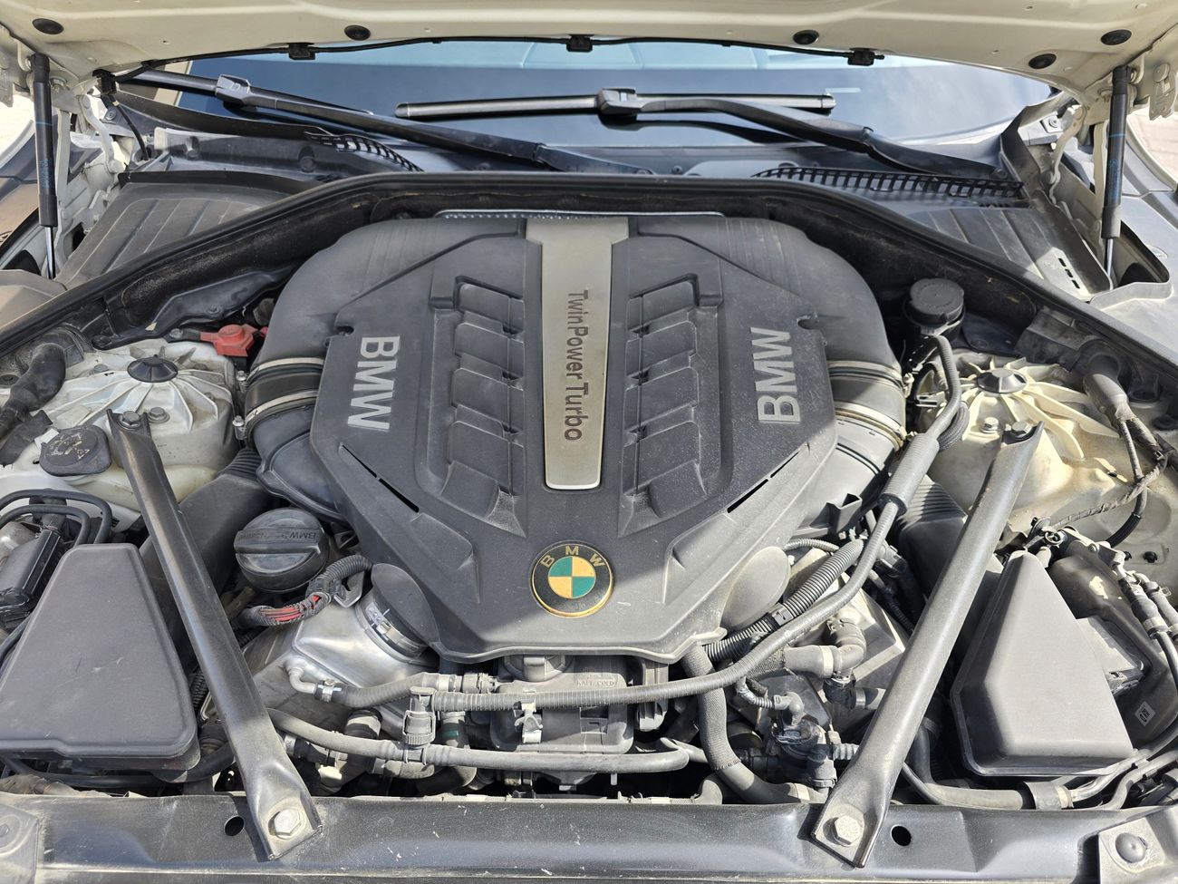 بي أم دبليو 750Li