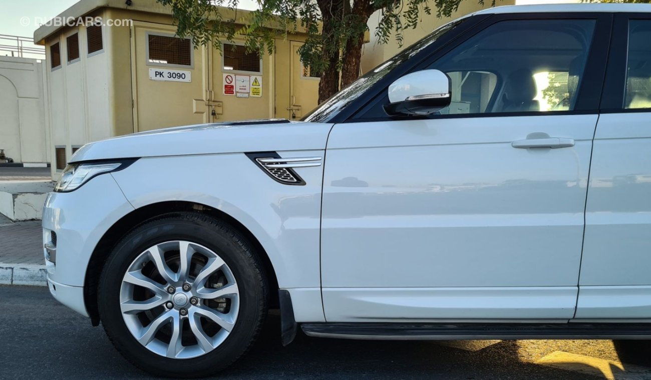 Land Rover Range Rover Sport HSE GCC Perfect Condition