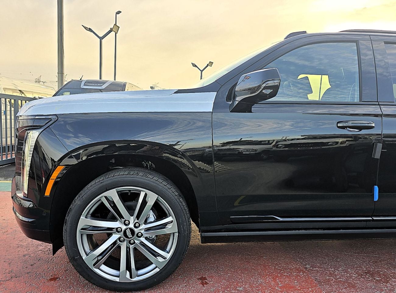 Cadillac Escalade Cadillac Escalade 6.2L Petrol V8 4WD Sport Platinum Black Color 2026 Model