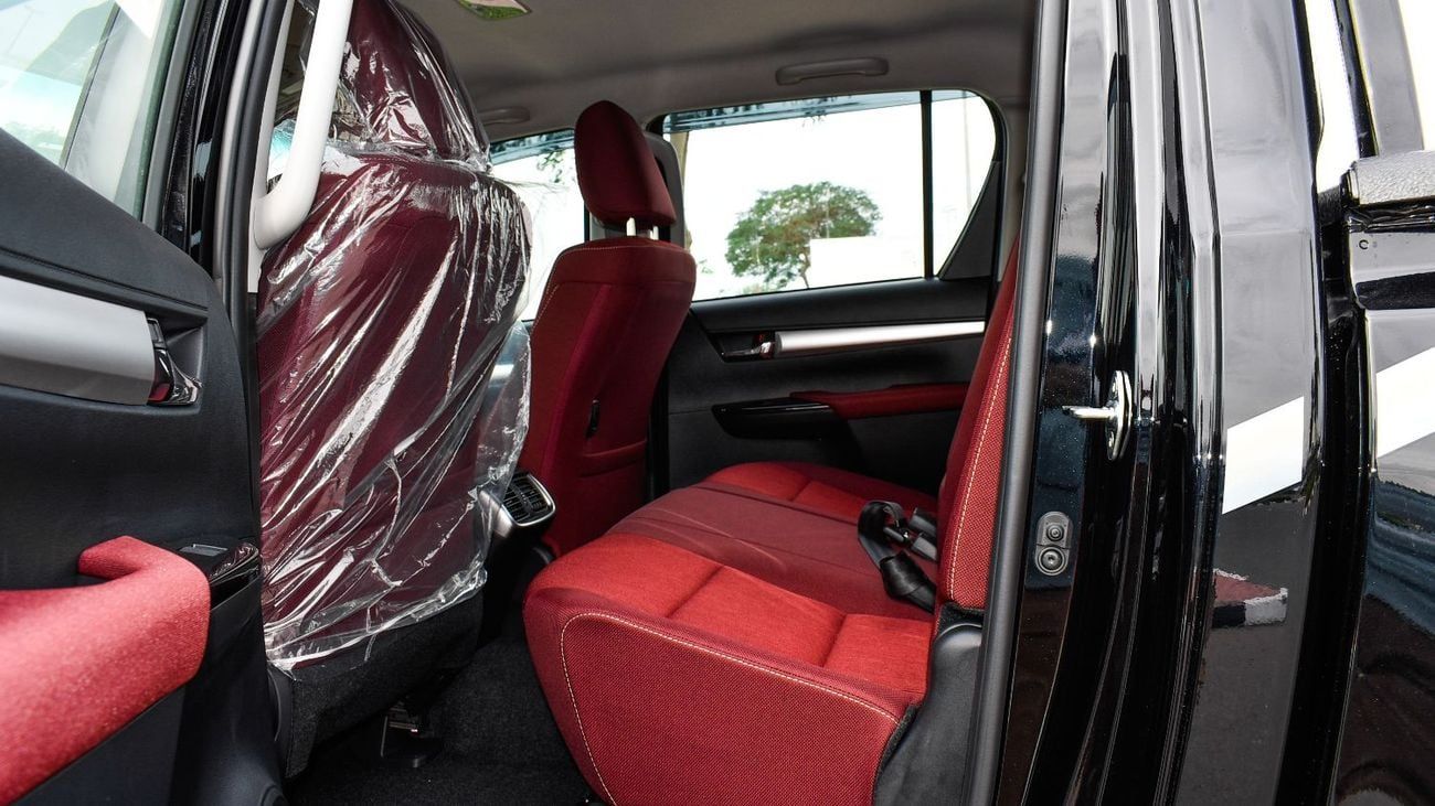 تويوتا هيلوكس ECTAGR008 – 2025 Toyota Hilux Double Cab High Options – 2.4L Diesel Auto – Black with Black Interior