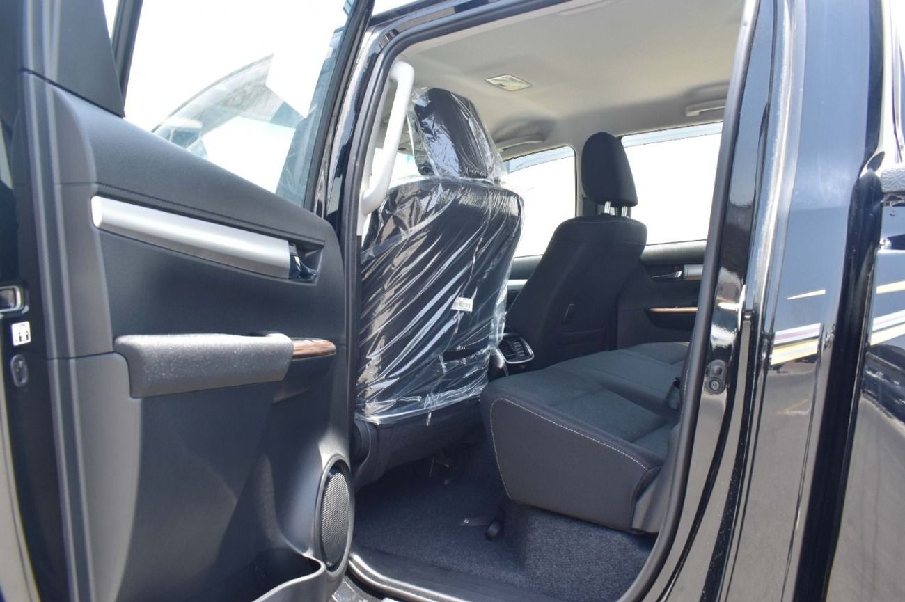 Toyota Hilux TOYOTA HILUX SR5 2.7L MT 2025 FULL OPTION