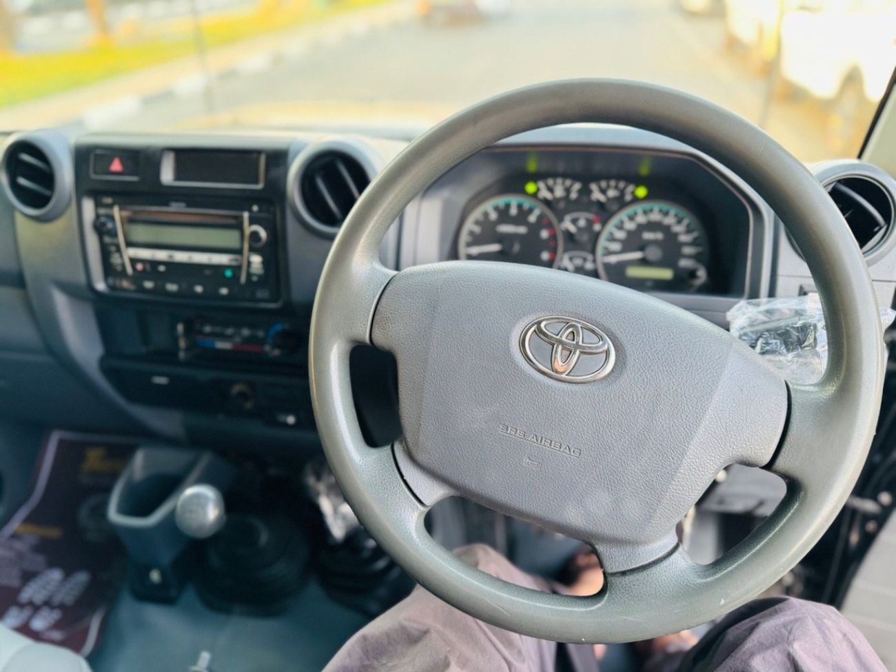 Toyota Land Cruiser Pick Up LX WINCH Toyota Land Cruiser pickup single cabin 2014 v8 diesel RHD