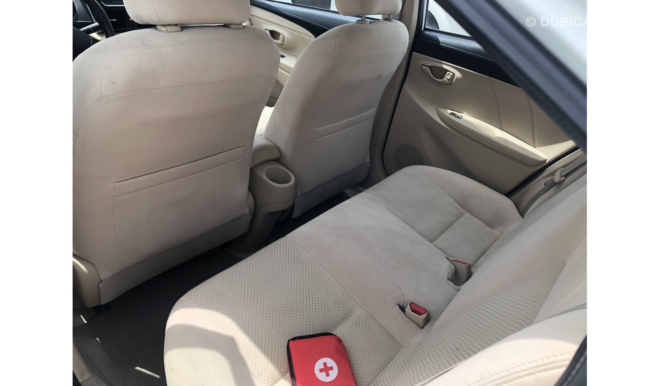 تويوتا يارس Toyota Yaris Sedan,Model:2016.Excellent Condition