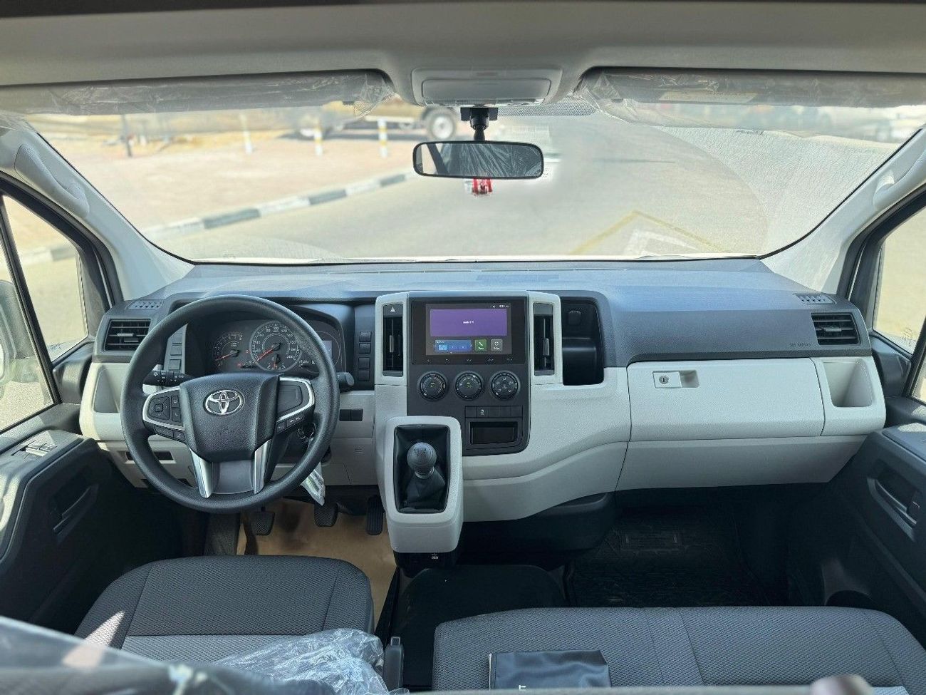 Toyota Hiace Hiace 3.5 MT petrol 2026