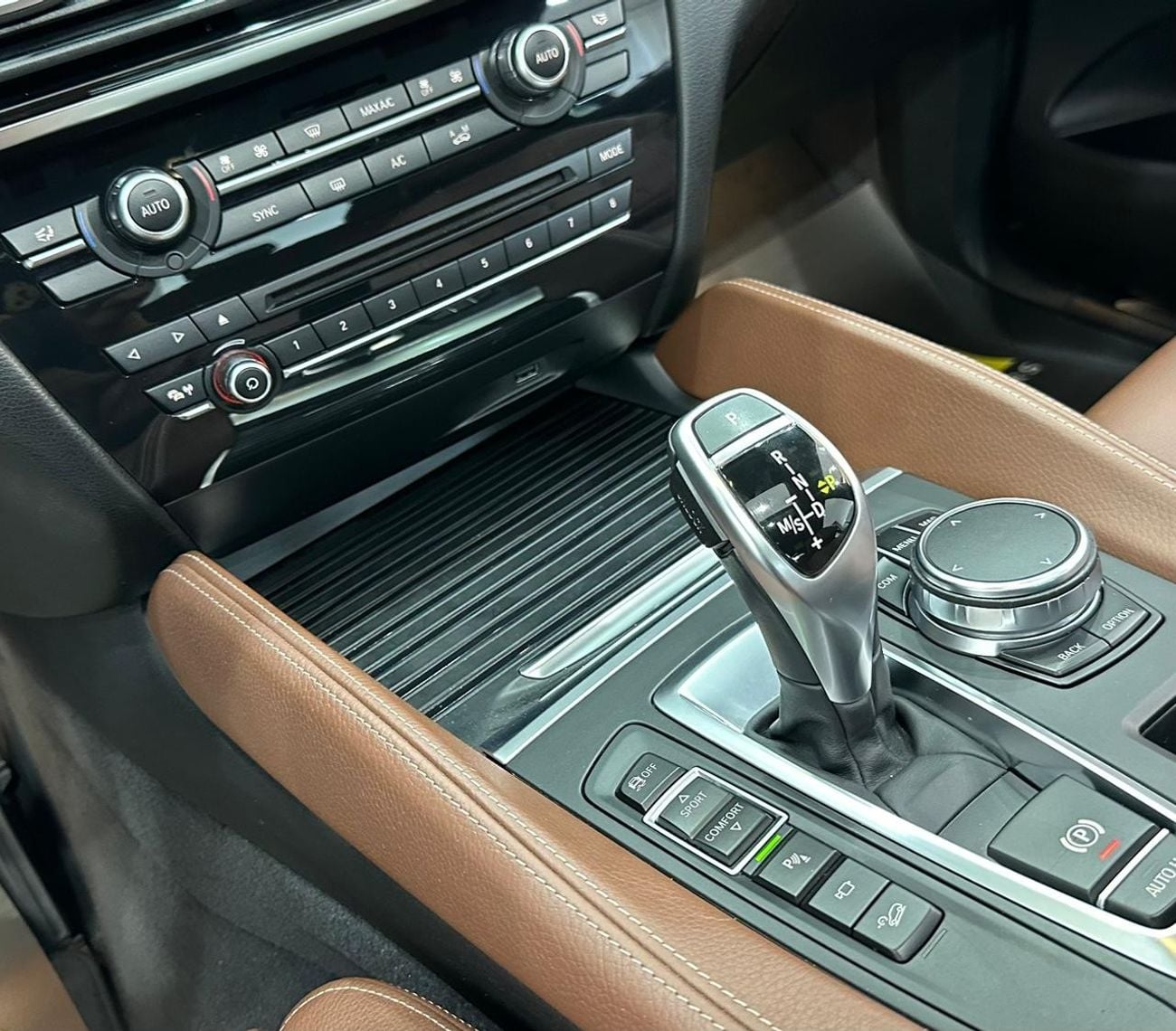 BMW X6 50i M Sport 2018 BMW X6 xDrive50i M-Sport, Warranty, Full Service History, Full Options, GCC