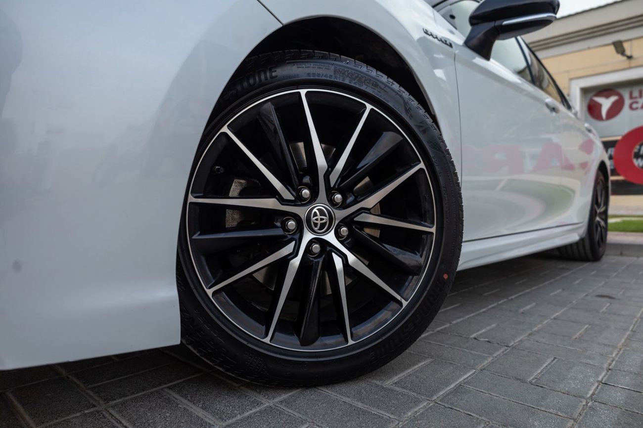 Toyota Camry Sport