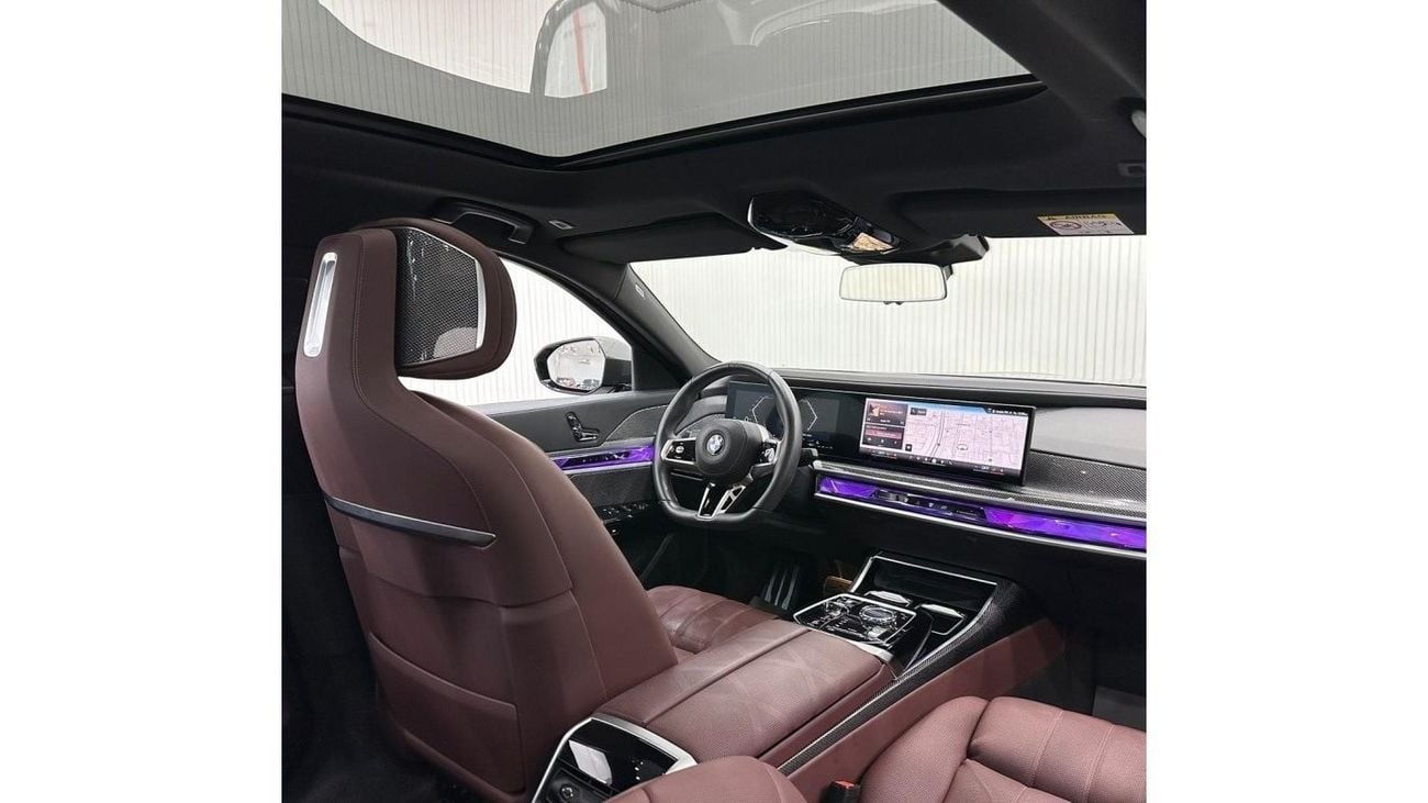 BMW 735 2023 BMW 735i M-Kit , Aug 2027 Agency Warranty  ,Full Agency Service HIstory, GCC