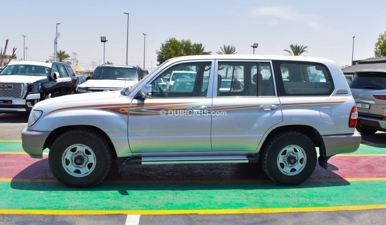 Toyota Land Cruiser GXR V6