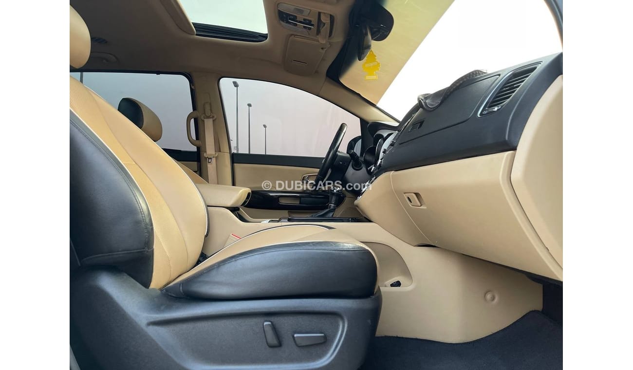 كيا كارنيفال كيا كرنفال 2016 خليجي فل أوبشن بحالة ممتازة بدون حوادث