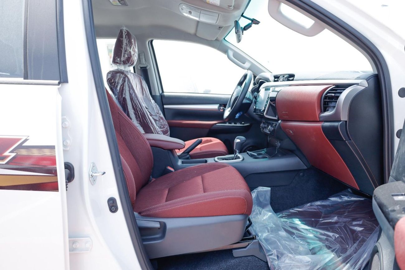 Toyota Hilux HILUX SR5 2.7L  AT  WITH PUSH START 2025/2025