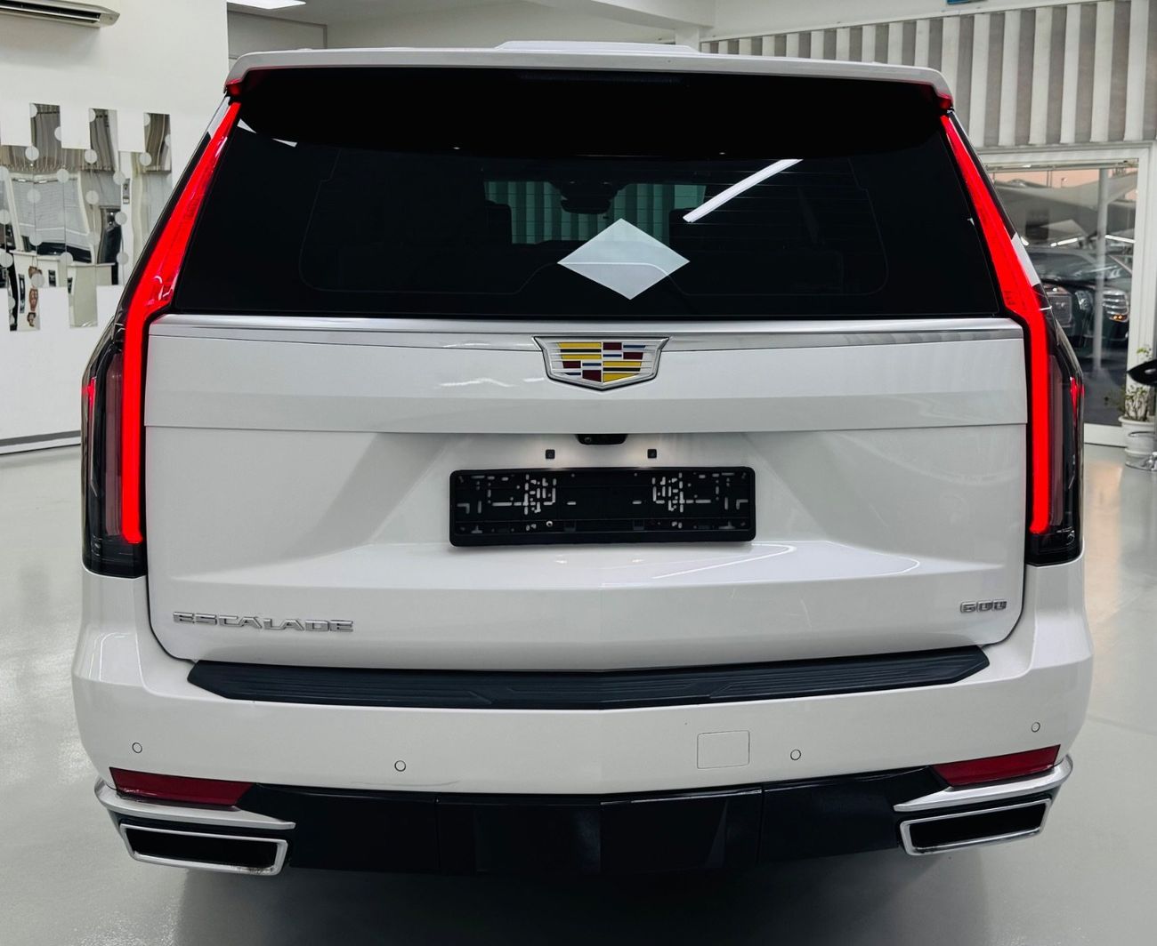 Cadillac Escalade Premium Luxury 6.2L 4WD