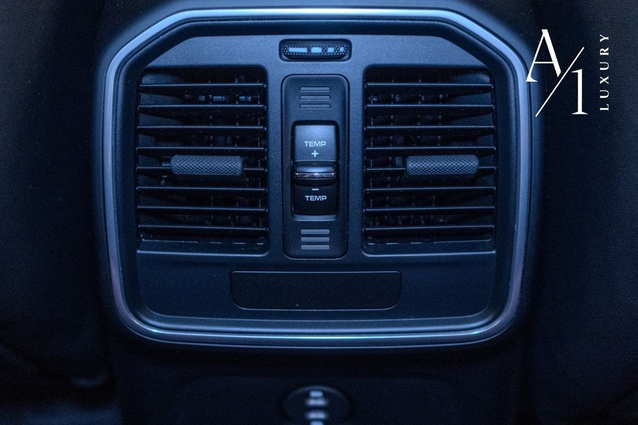 بورش ماكان S 2.9L 2022 Porsche Macan S, Full Service History, Service Contract, Excellent Condition, GCC Spec