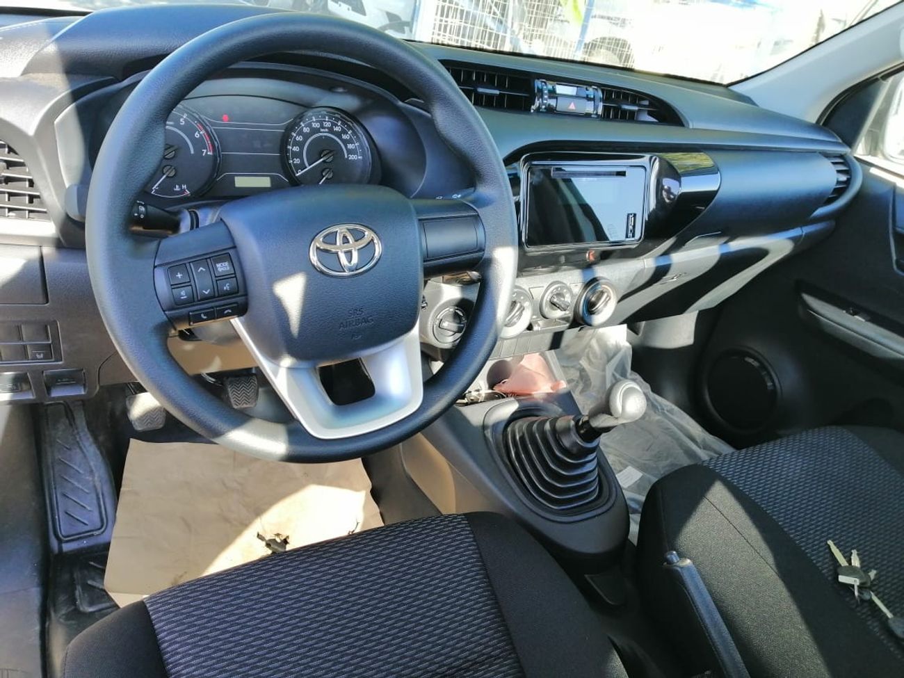 Toyota Hilux SINGLE CAP