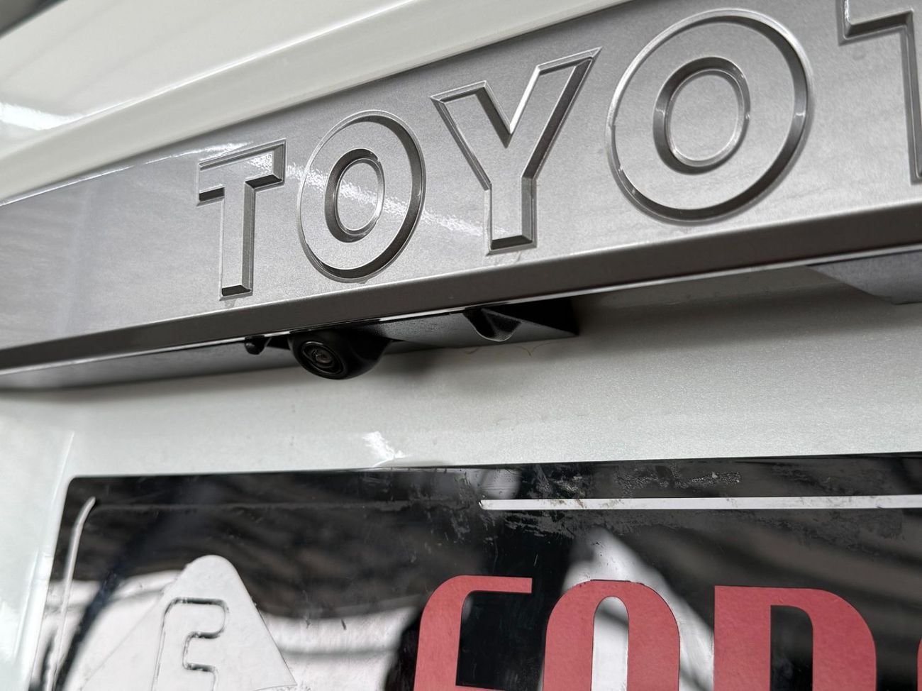 Toyota Prado PRADO 2.8 SUNROOF BLACK INTERIOR ** EXPORT ONLY **التصدير فقط خارج الخليج***