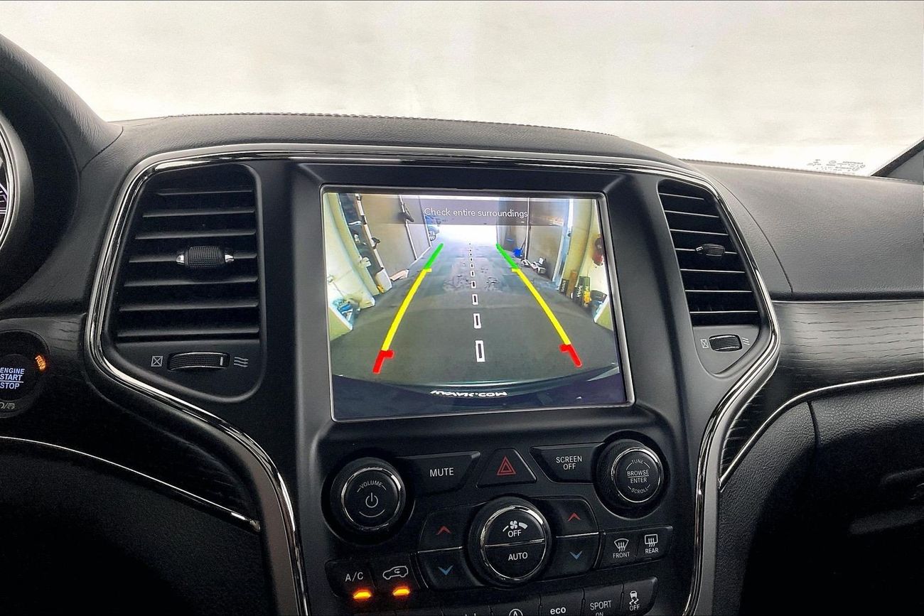 جيب جراند شيروكي Overland S | National Day Celebration | شامل الضمان | 0 ﺪﻔﻋﺓ ﺃﻮﻟﻯ