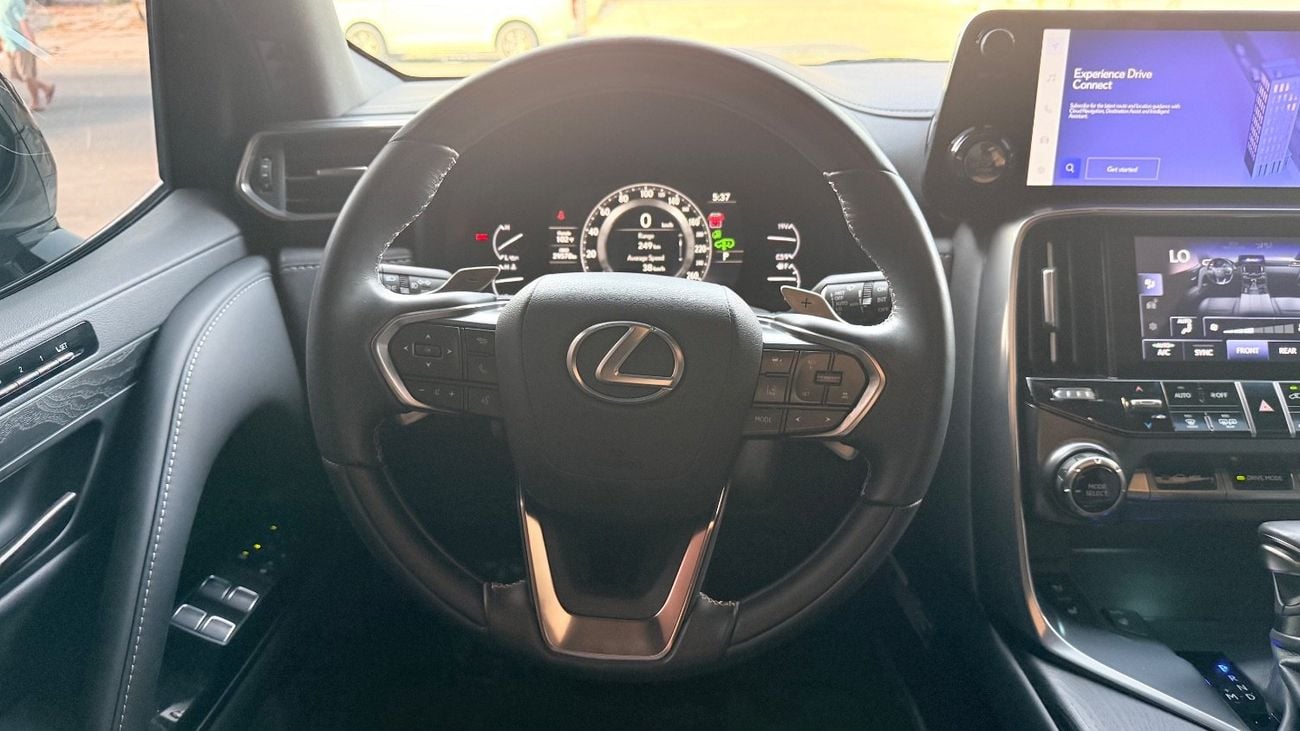 Lexus LX600 SIGNATURE