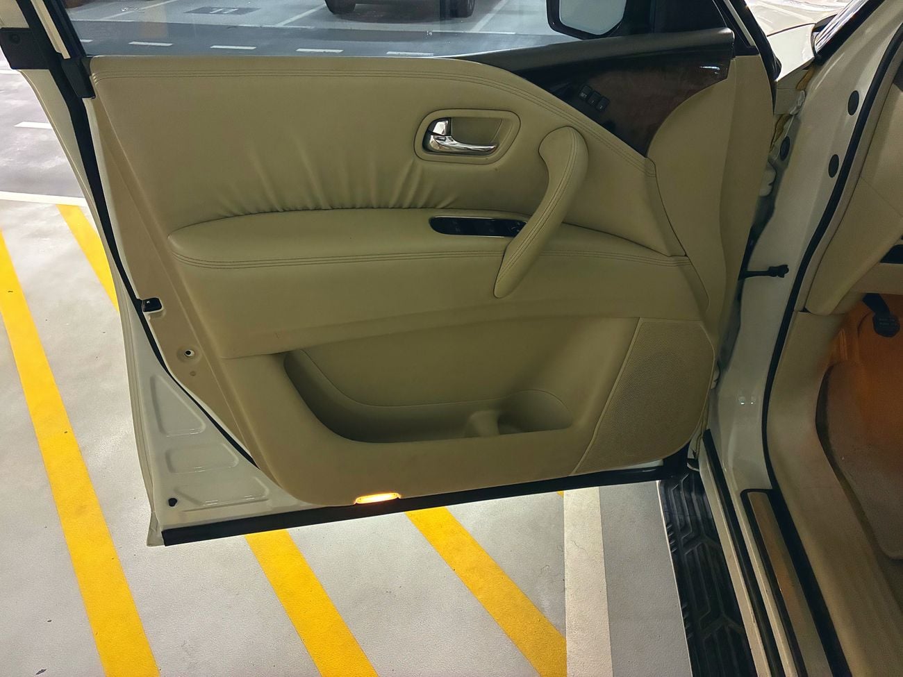إنفينيتي QX56 Luxury 5.6L