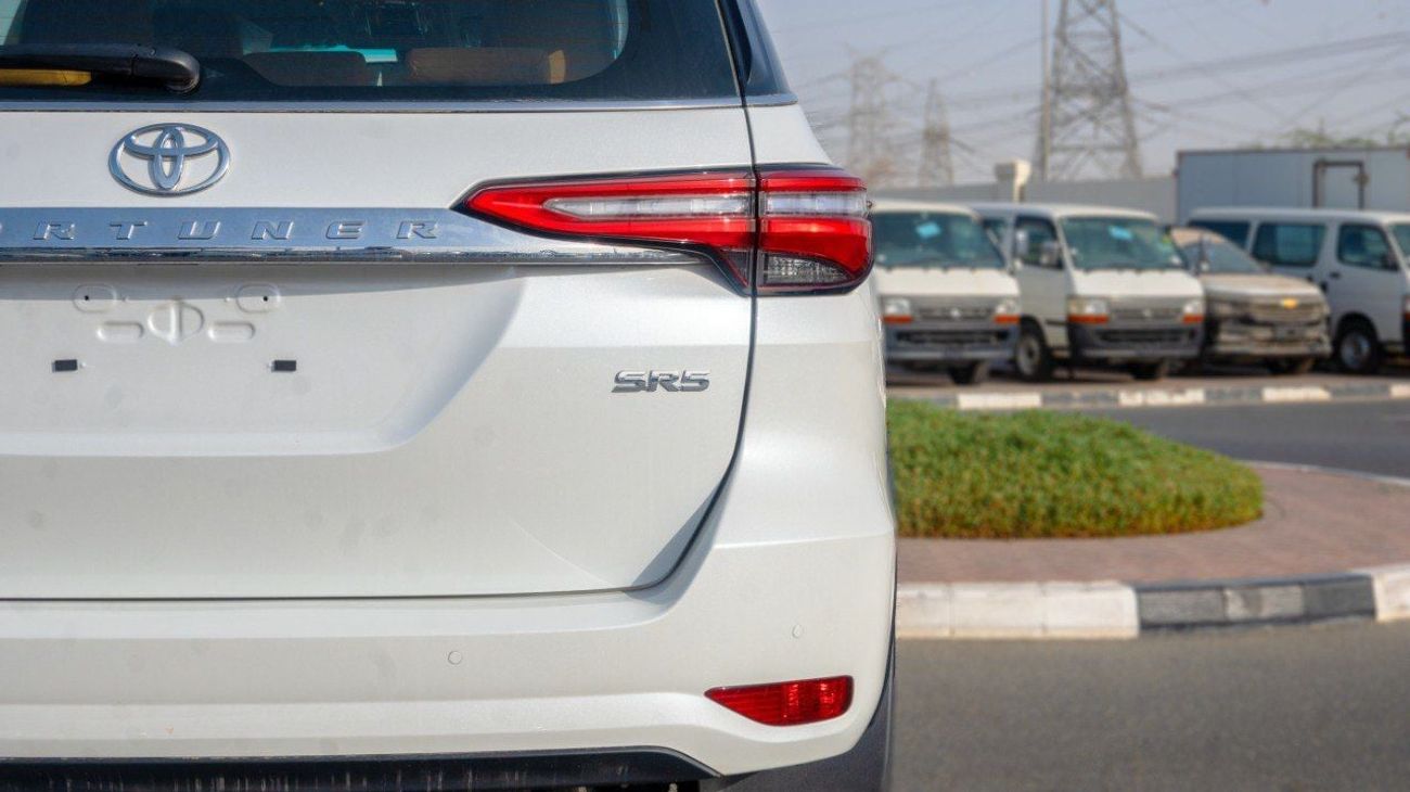 تويوتا فورتونر VX2 4X4 Diesel 2.8L