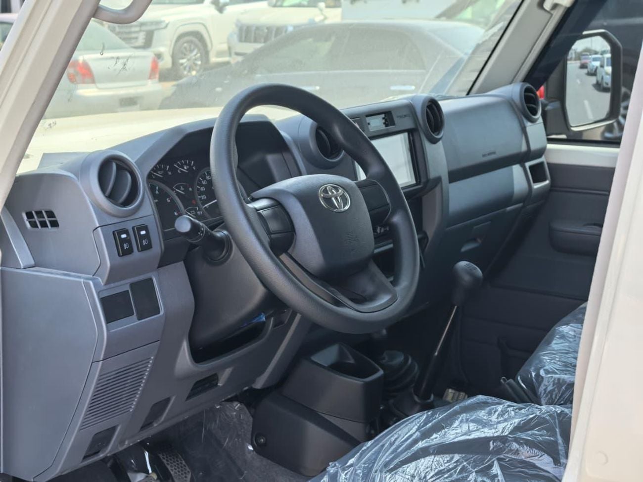 Toyota Land Cruiser 76