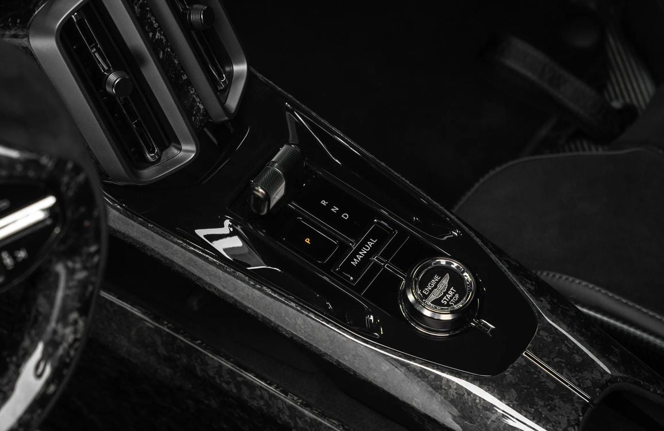 أستون مارتن فالهالا 4.0L V8 Twin-Turbo Engine + eMotors