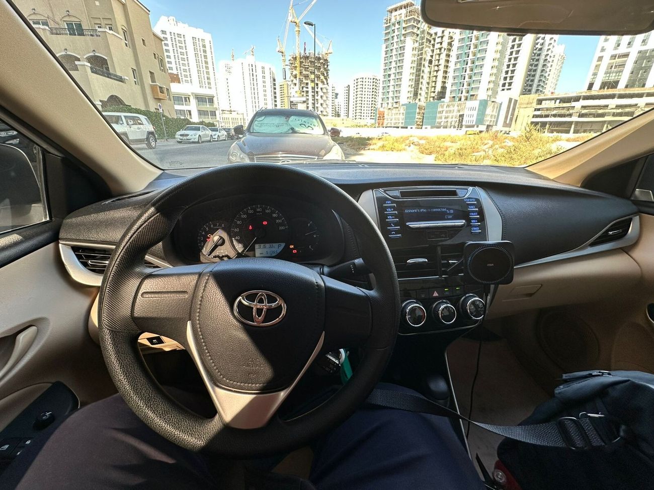 Toyota Yaris SE 1.3L (100 HP)