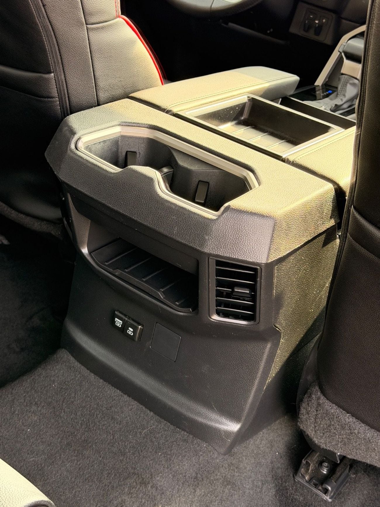 تويوتا تاندرا SR5 Premium 2024 model