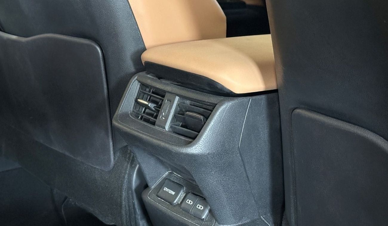 Lexus ES300h Hybrid 2.5L 4 Cylinders 2023 American Specs Low Mileage