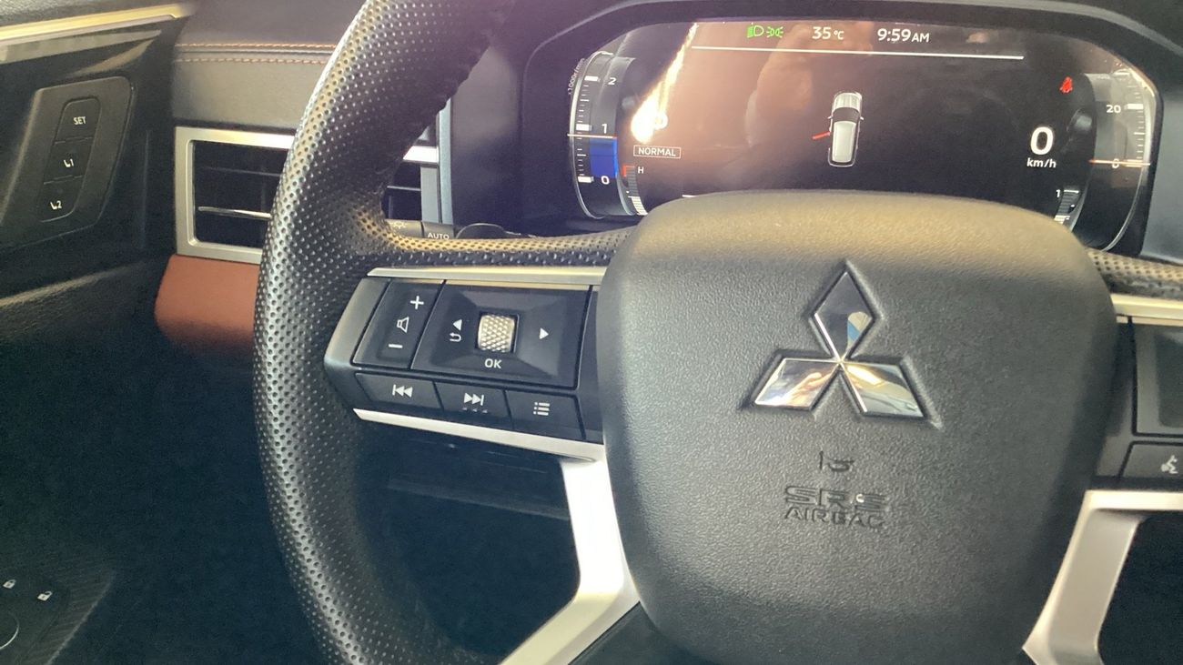 Mitsubishi Outlander 2.5 GLX AUTO 4WD 7SEAT PREMIUM LAUNCH ED | Guaranteed Warranty | 0 Down Payment